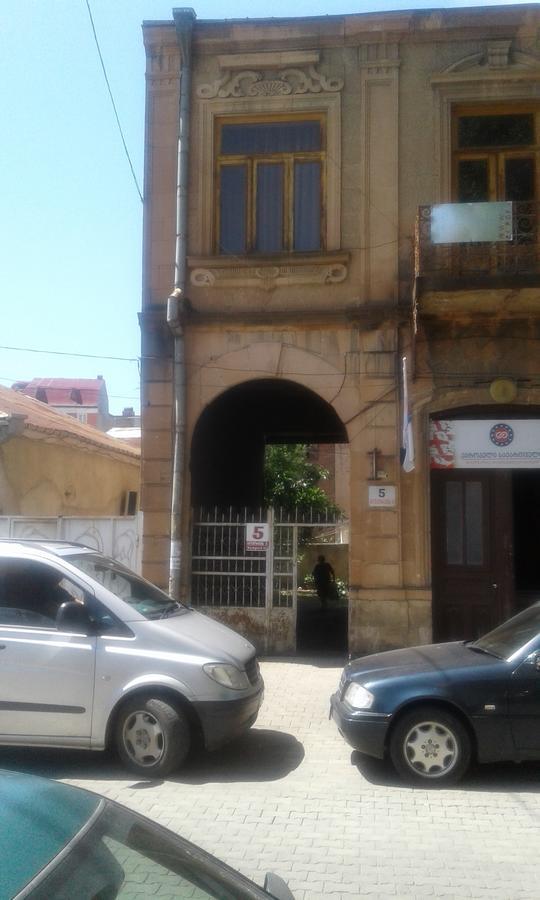 Centr Apartment Kutaisi Luaran gambar